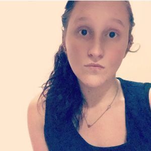 Meet your Posher, Caitlin